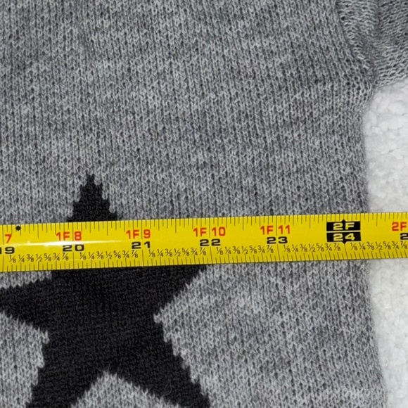 NWT EASEL SWEATER - Picture 6 of 10